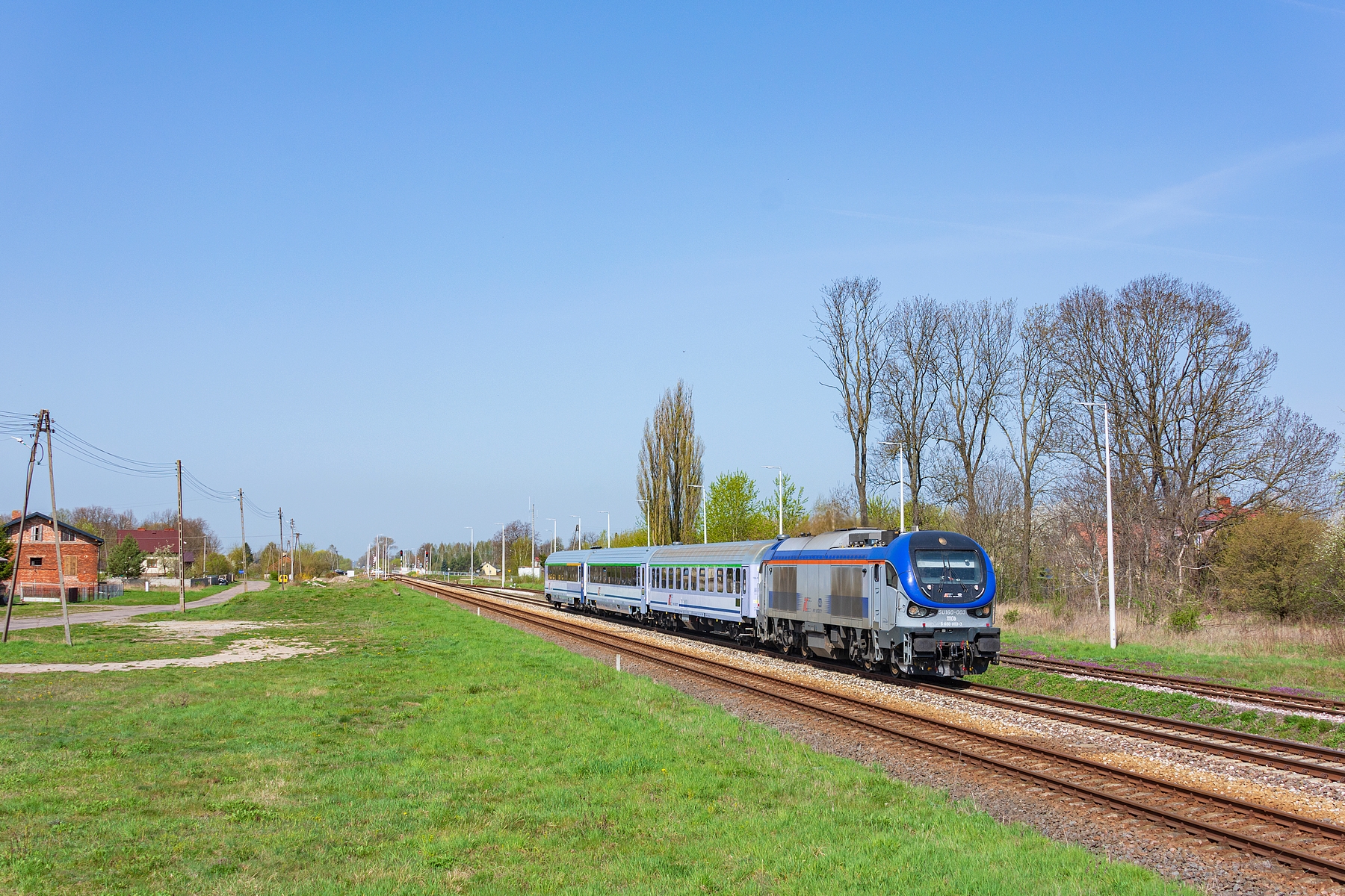 SU160-003