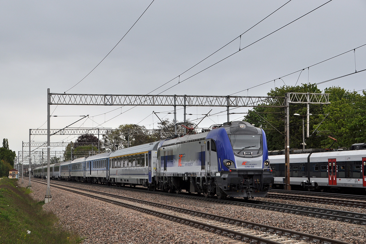 EU160-046